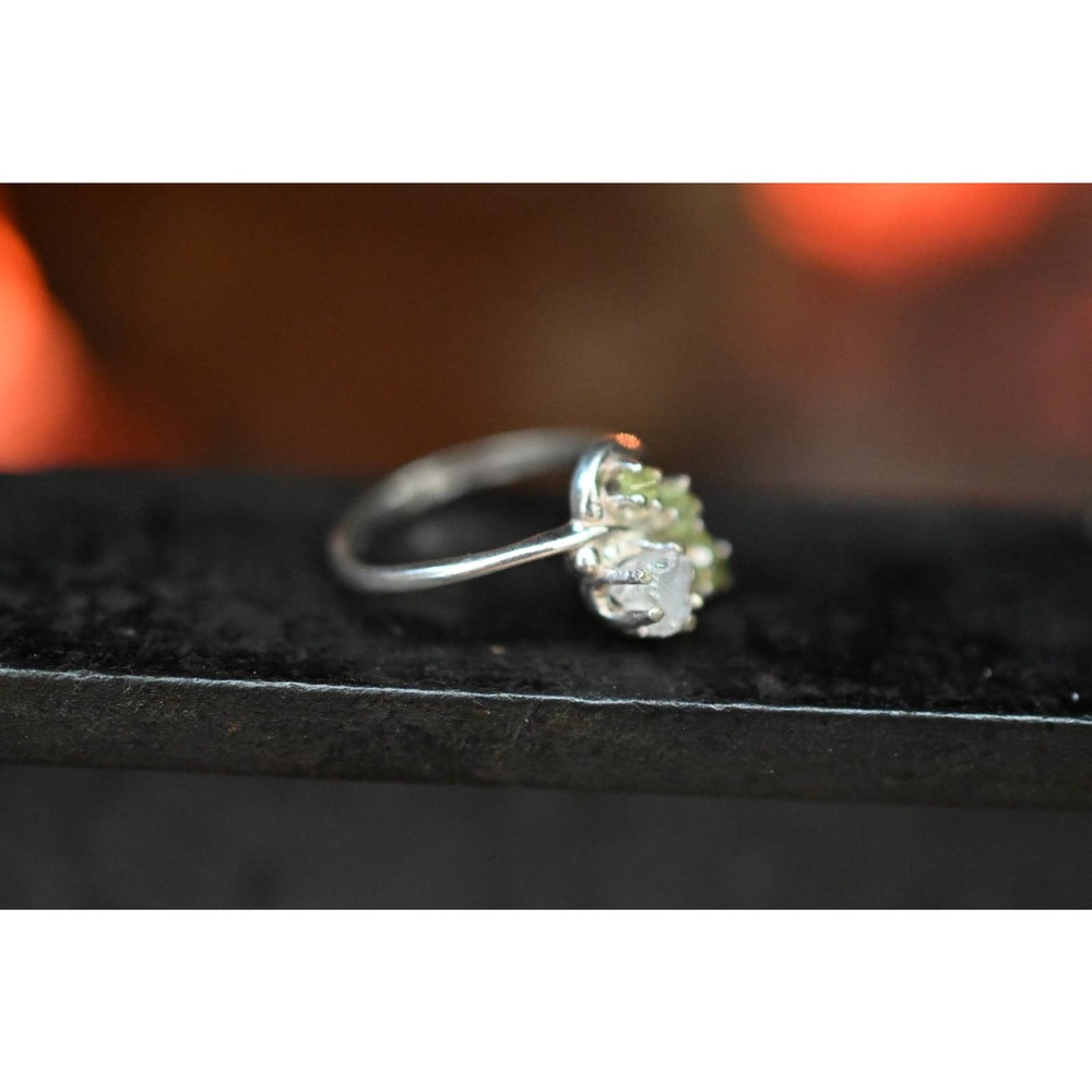 Raw Peridot and diamond Engagement Ring, Unique Wedding Band, Multistone… - Picture 3 of 5